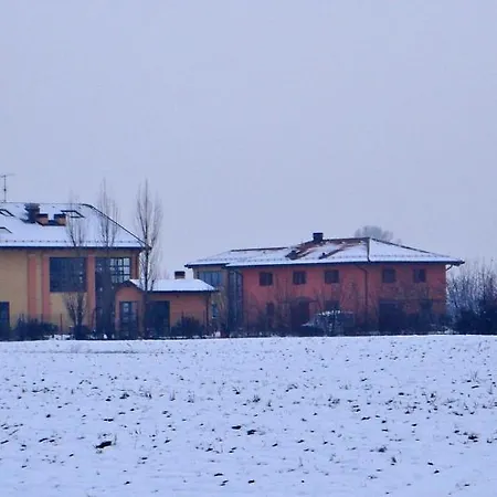 Il Bucchio Country サン・ジョヴァンニ・イン・ペルシチェート